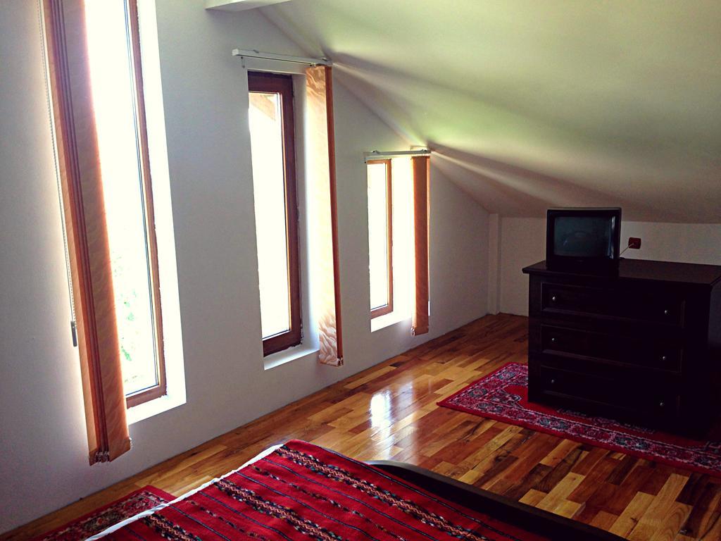 Hotel Casa Renti Novaci-Străini Zimmer foto