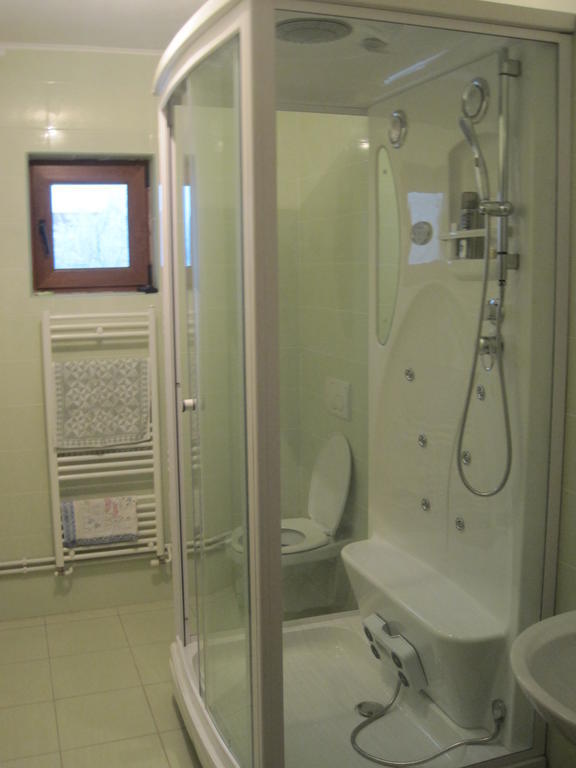 Hotel Casa Renti Novaci-Străini Zimmer foto